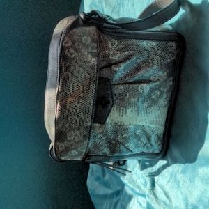 Simply Vera crossbody